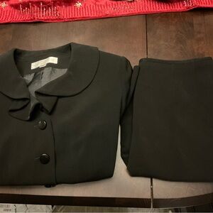 TAHARI women’s blazer and suit